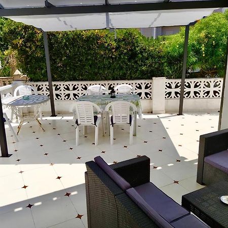 Villa Adosado de 140m2 con terraza a 50 m de la playa Dénia Exterior foto