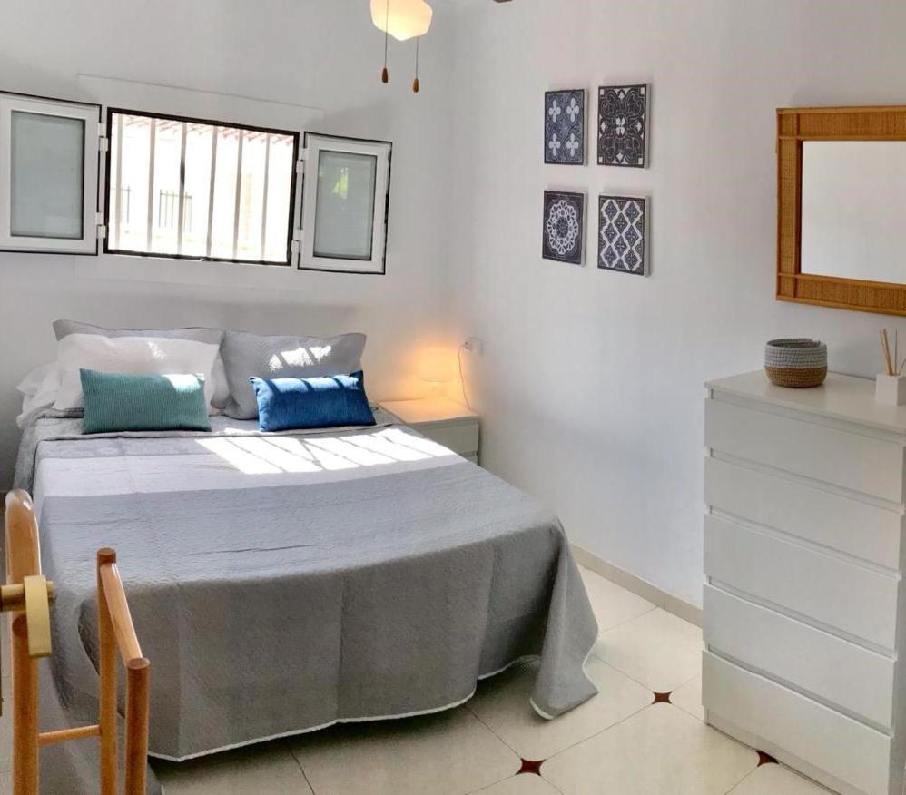 Villa Adosado de 140m2 con terraza a 50 m de la playa Dénia Exterior foto